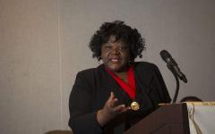 博士。Birdie Larkin.